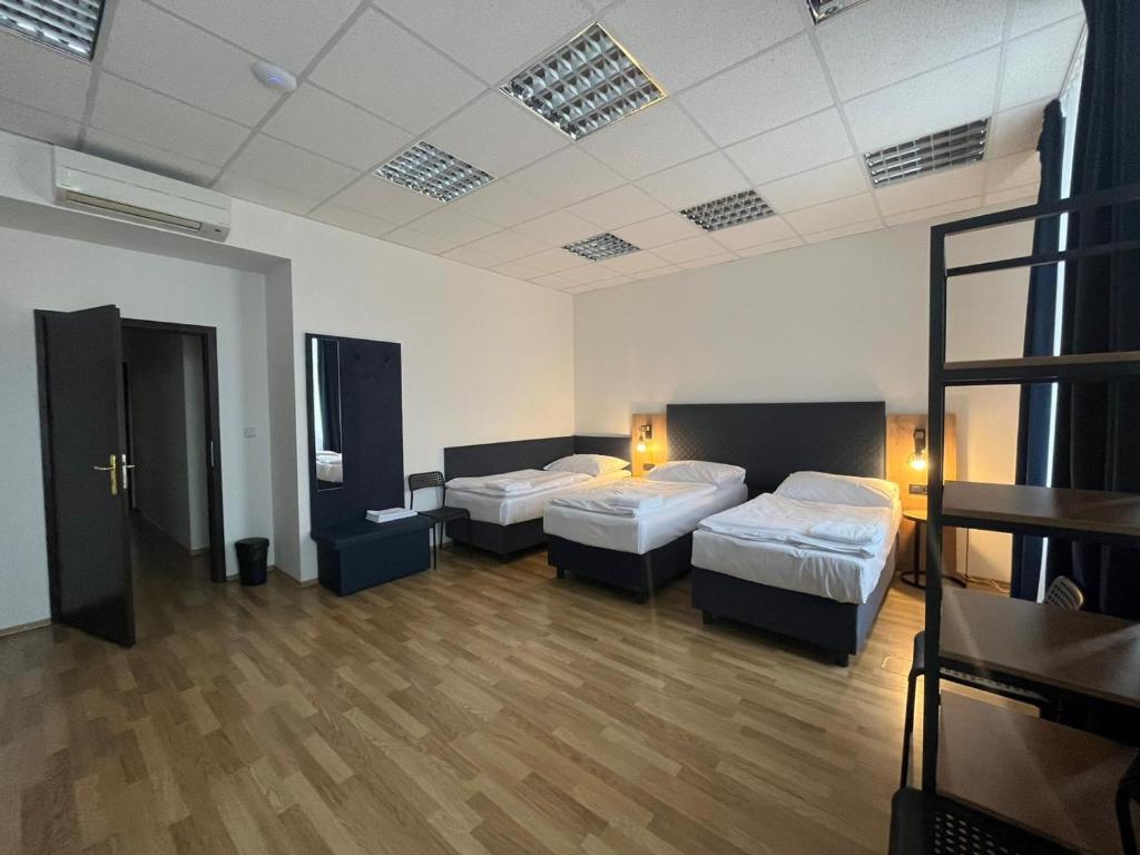 Powder Tower Suites - Resim 19