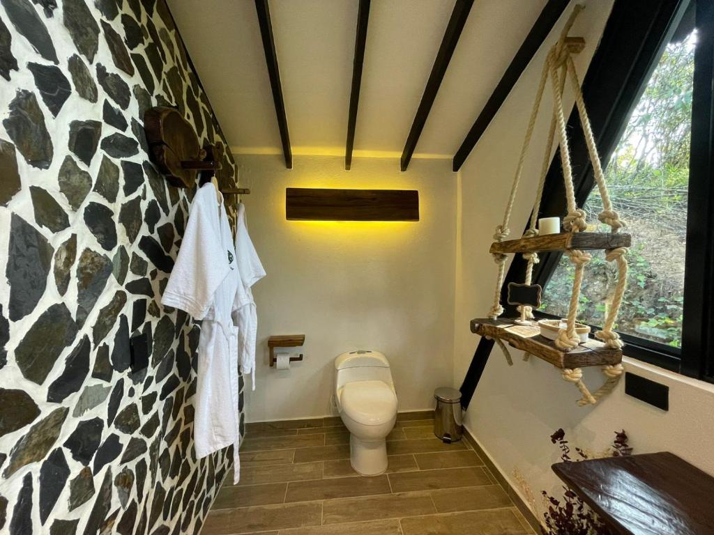 Ένα μπάνιο στο Ecoluxury Glamping
