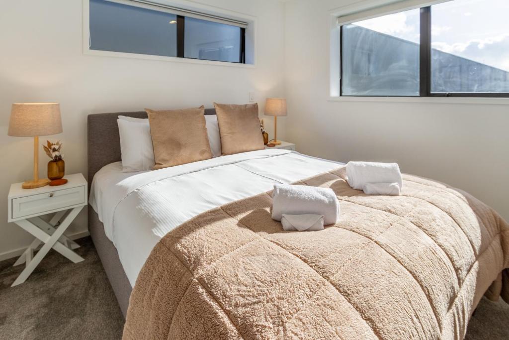 Modern Townhouse Cashel Street 2 bed 2 bath - Resim 9