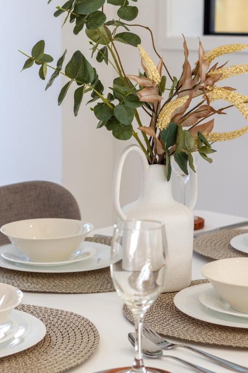 Modern Townhouse Cashel Street 2 bed 2 bath - Resim 12