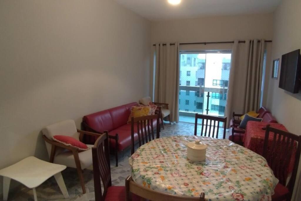 Χώρος καθιστικού στο Apartamento Pé na Areia na Praia das Pitangueiras