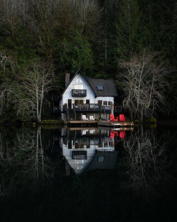 Blue Haven Iconic Lakefront 4 Season Retreat, Port Angeles (updated