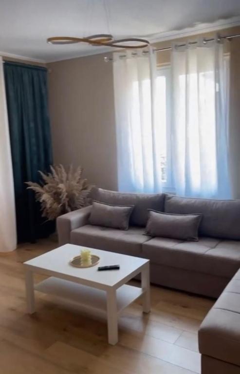 Tata Apartament