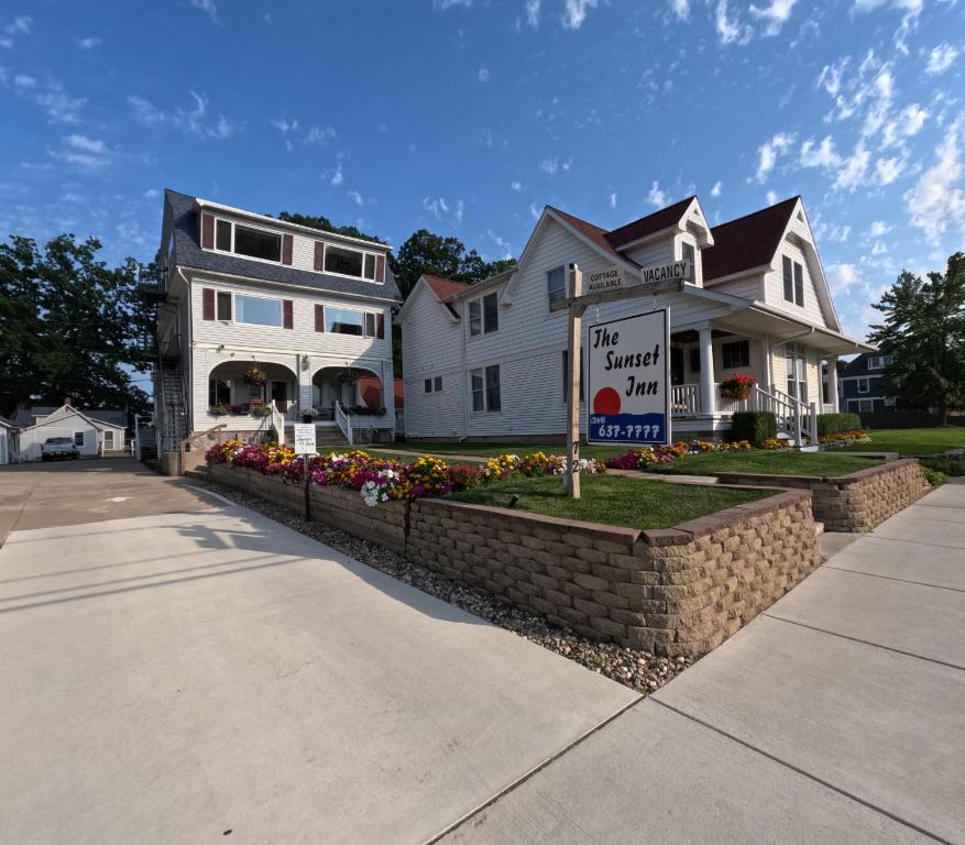 Sunset Inn photo