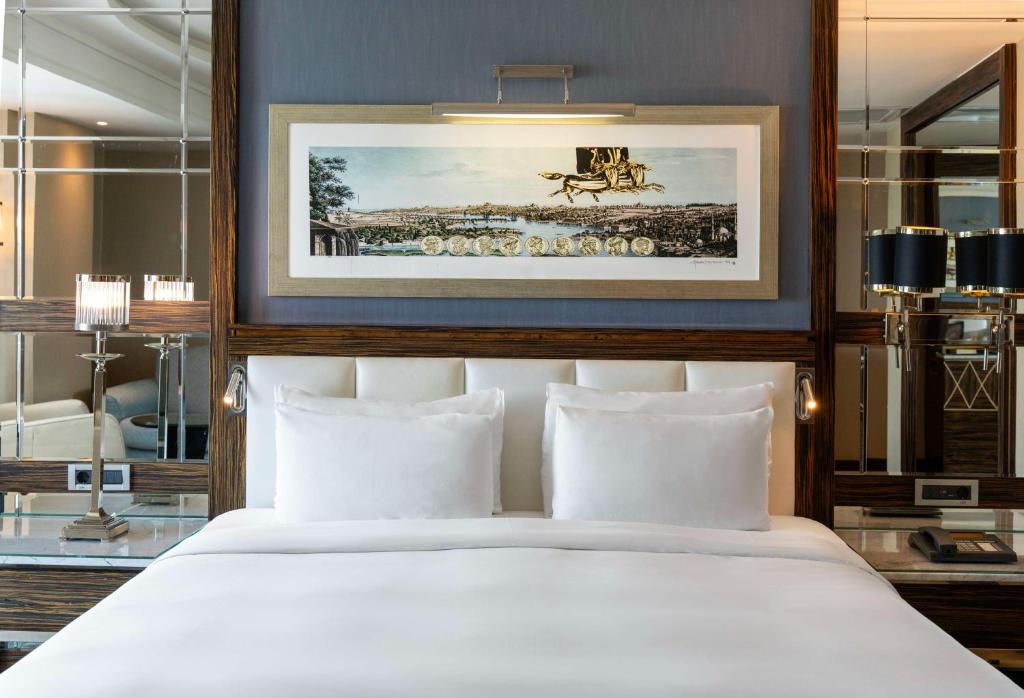 Radisson Blu Hotel Istanbul Pera - Suite With Golden Horn View And Terrace