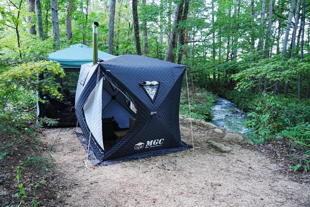 Příroda nedaleko luxury tent