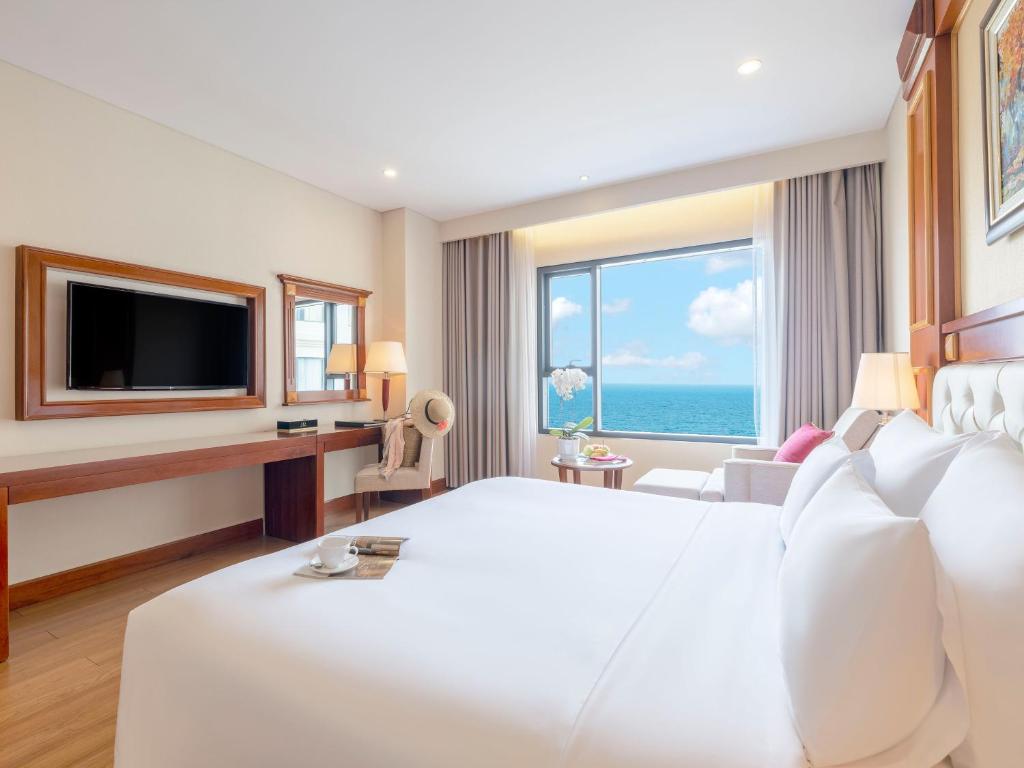Phòng Deluxe Giường Đôi Nhìn Ra Biển
