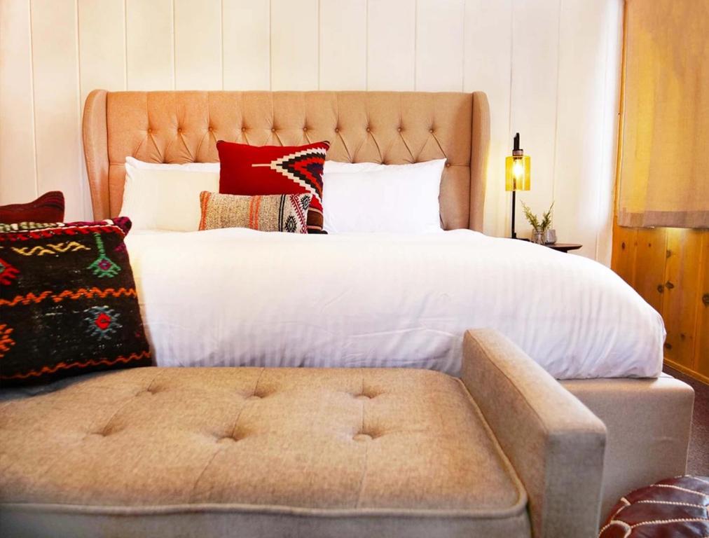 Grand Pine Cabins - Standard King