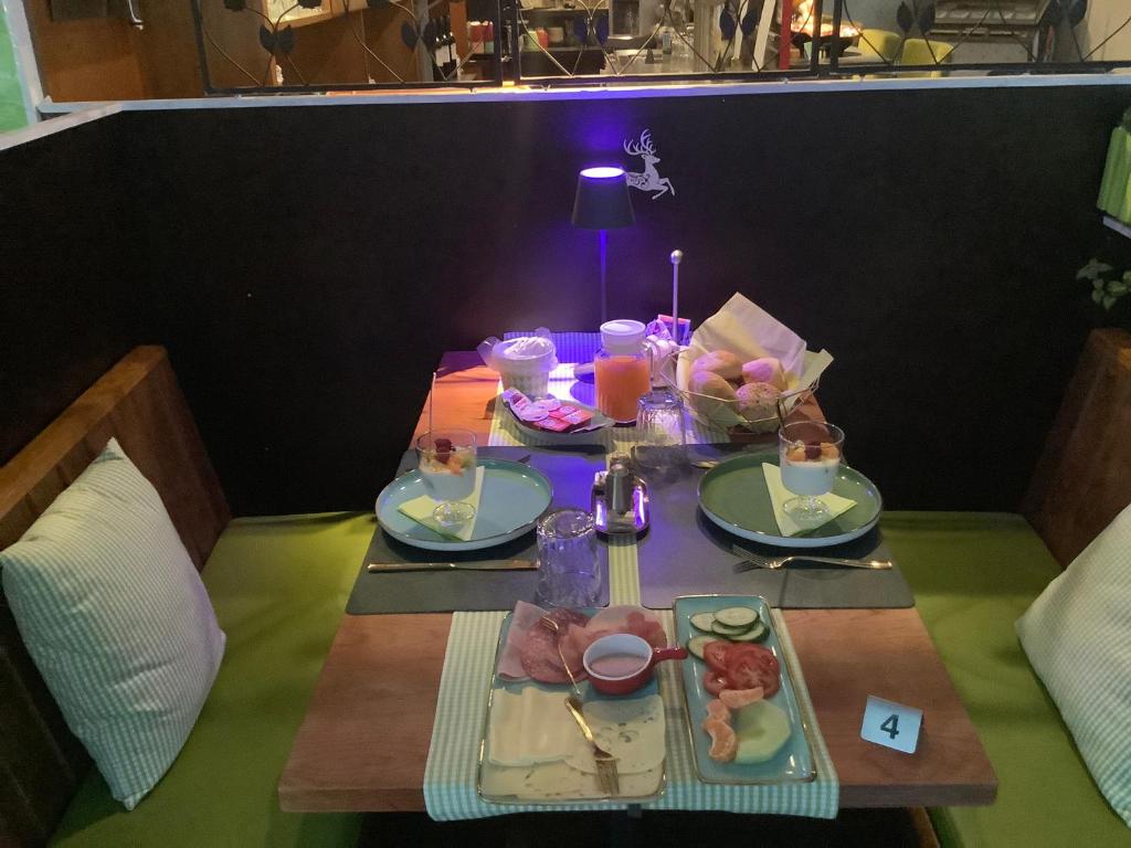 Jídlo v hotelu nebo okolí