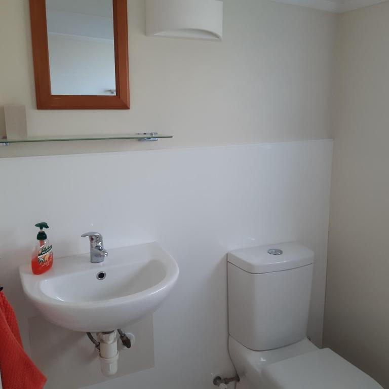 Bunny Cottage - Resim 8