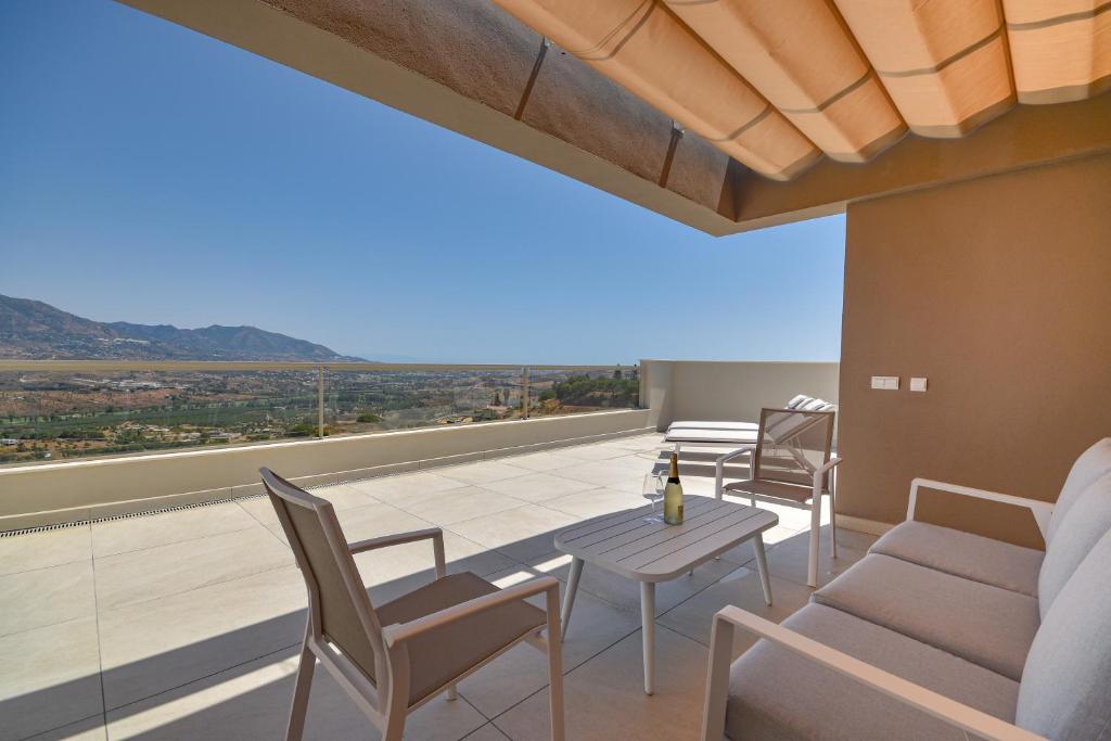 Fotografia z galérie ubytovania Modern holiday apartment with incredible sea views in La Cala de Mijas v destinácii Málaga