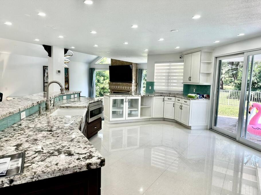 Tops Kitchen Pompano Matttroy