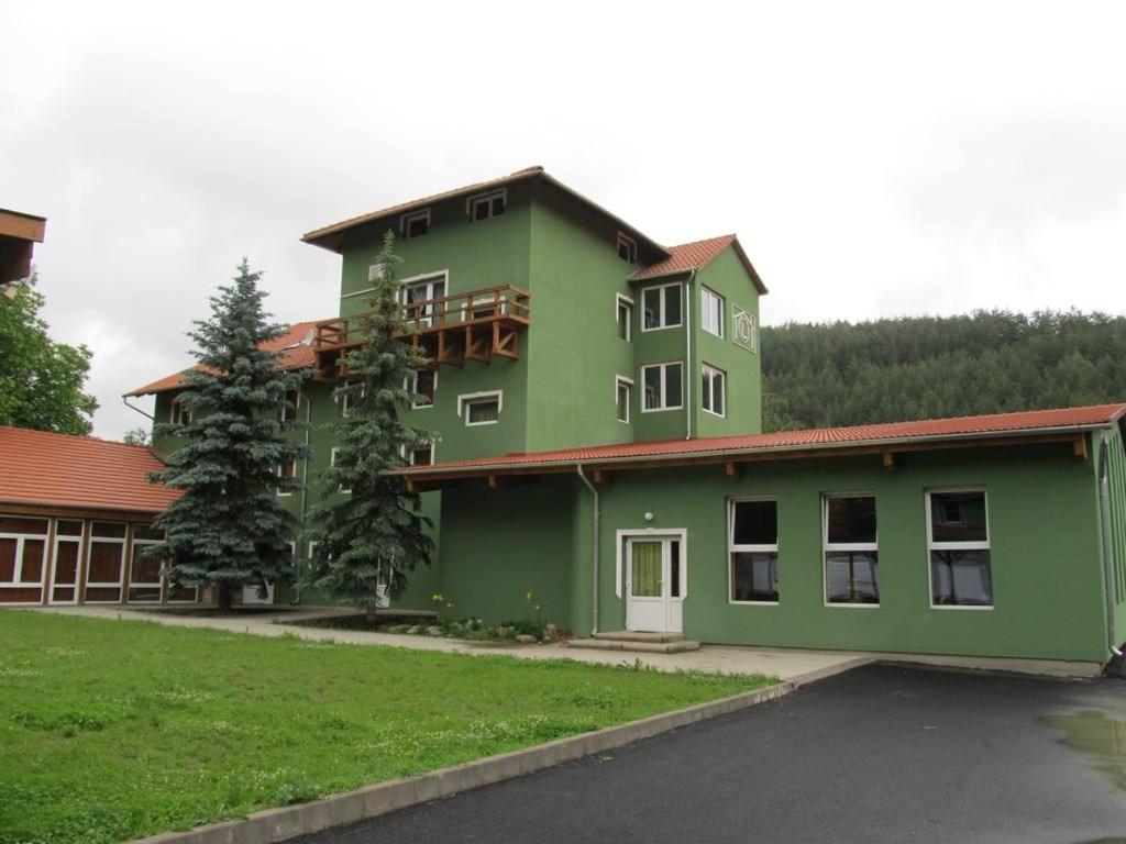 Zöldsziget Menedék, Rendezvény-és pihenőház 3126 Bárna, Malom Út 42 kép - 1