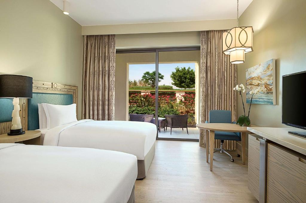 Hilton Dead Sea Resort & Spa - Tweepersoonskamer Met Terras