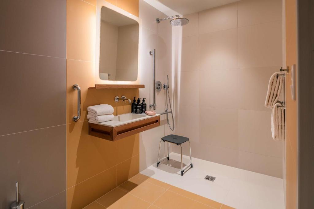 Canopy by Hilton Cannes - Resim 44