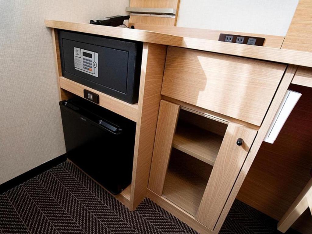 Kuchyň nebo kuchyňský kout v ubytování Nest&Rise Osaka Namba Hotel