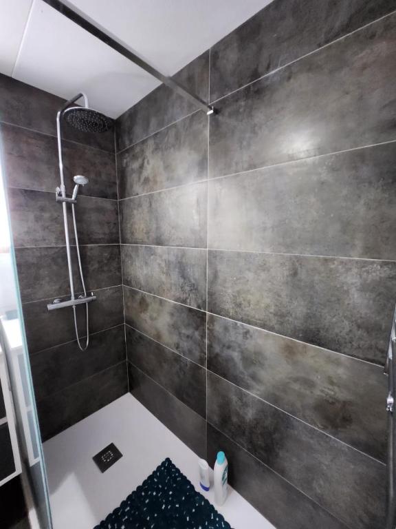 Fotografia z galérie ubytovania Bajo precioso en primera línea de Vera-Playa con piscina privada y terraza! v destinácii Vera