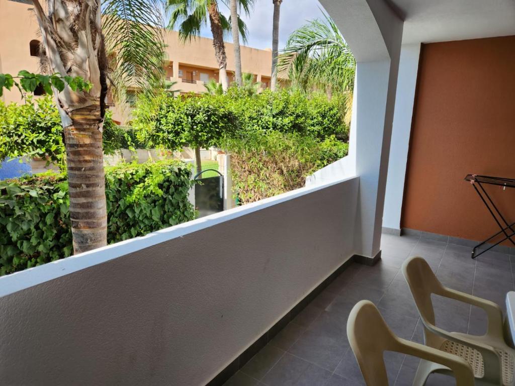 Balkón alebo terasa v ubytovaní ¡Bajo extraordinario con vistas a la piscina y terraza!
