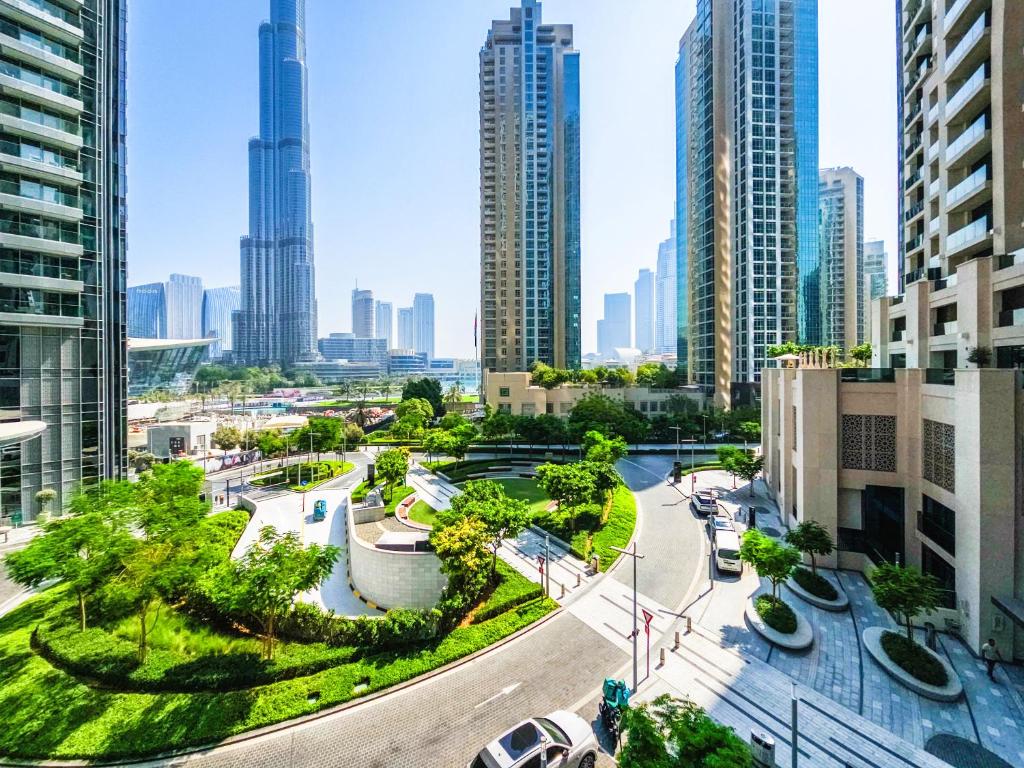 Bright new apartment near Burj Khalifa, Dubai Updated 2024 Prices