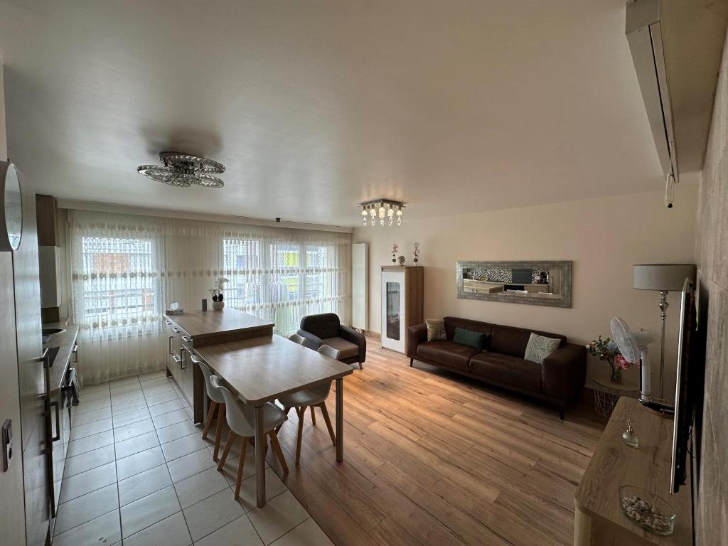 Photo de la galerie de l'établissement Appartement 82m2 Nanterre, Paris La Défense tram 2, à Nanterre