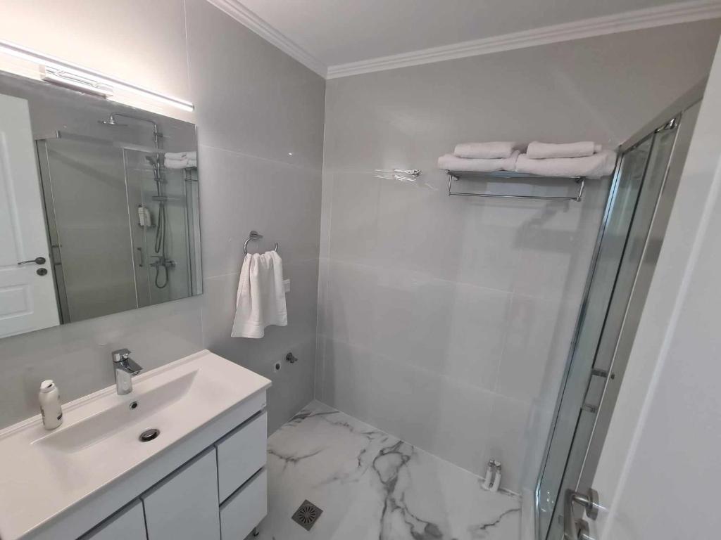 NN Rooms and Suites near Athens Airport - 8