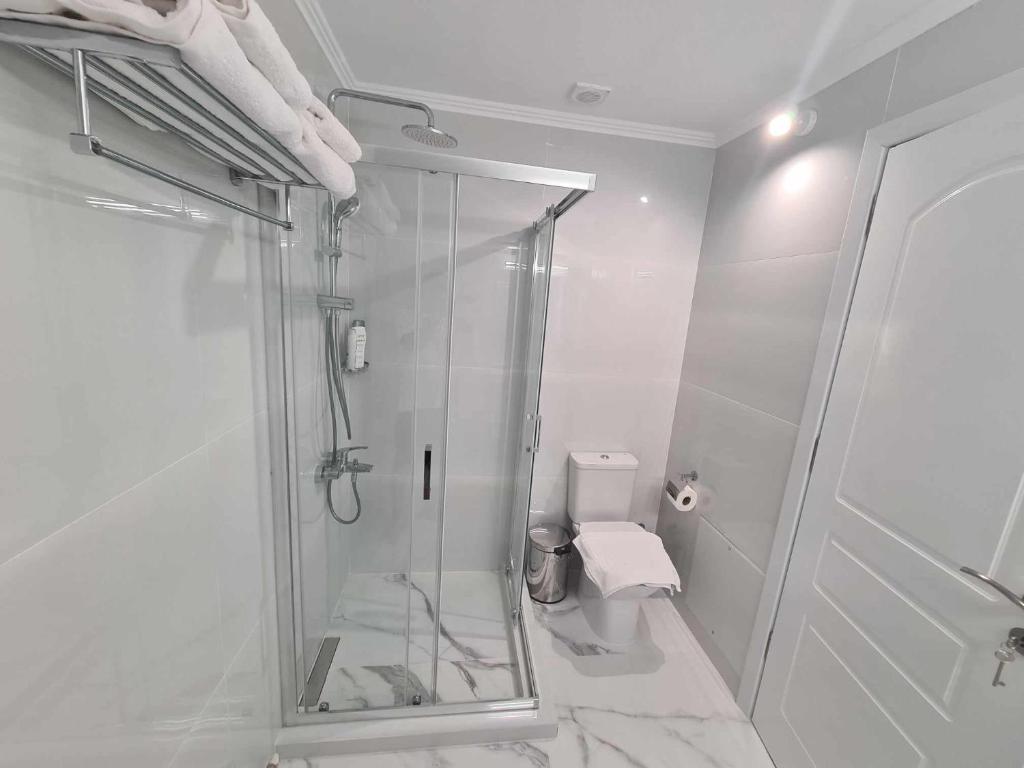 NN Rooms and Suites near Athens Airport - 9