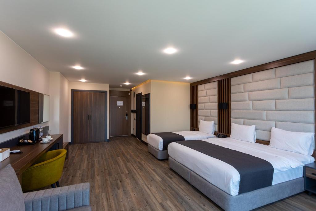 Batumi View Luxury - Superior Triple Room With Sea View