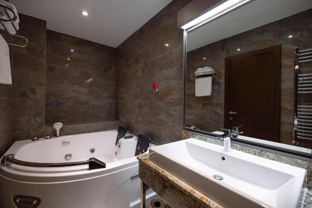 Hotel Prishtina - Koningin Kamer