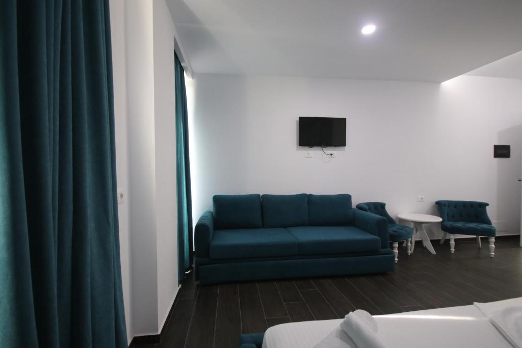 Memi Hotel - Image 5