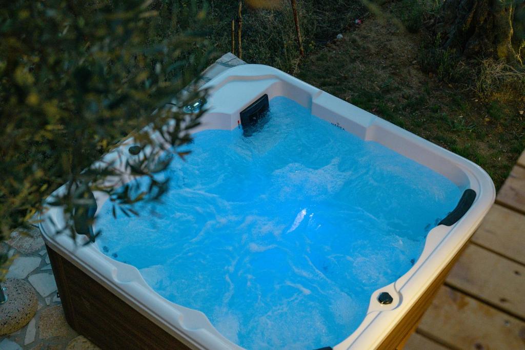 Piscina di Villa Tramonto D'Oro o nelle vicinanze