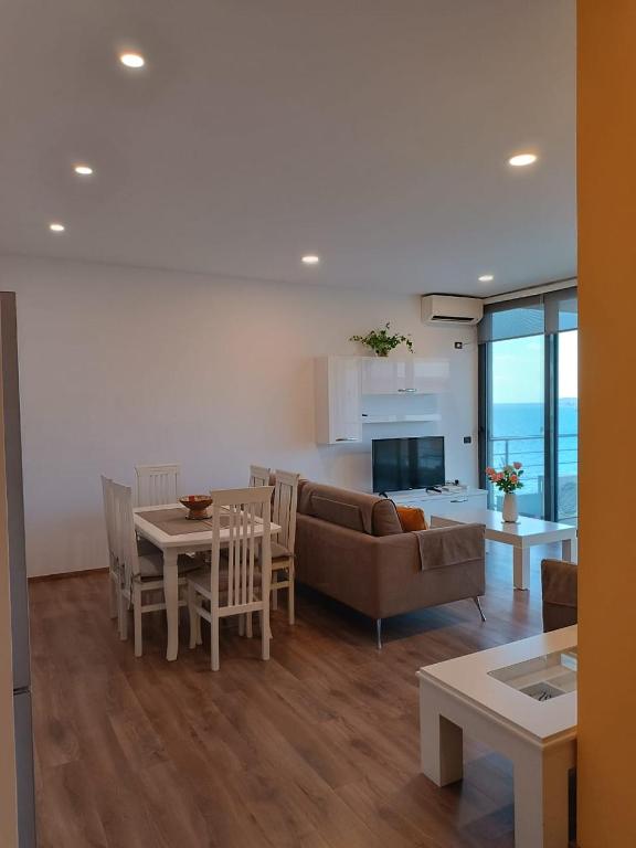 Sea view Luxury Apartment - Imazhi 5