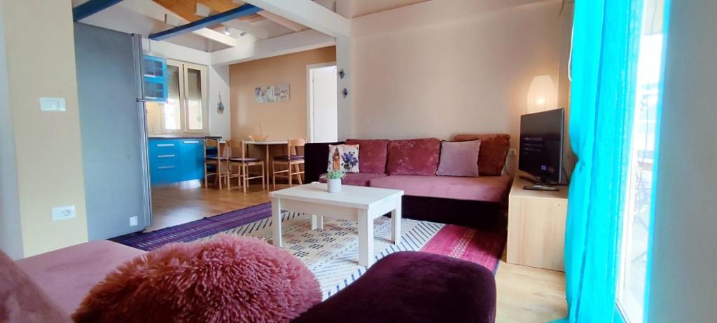 All Seasons Villa 3 - Image 4