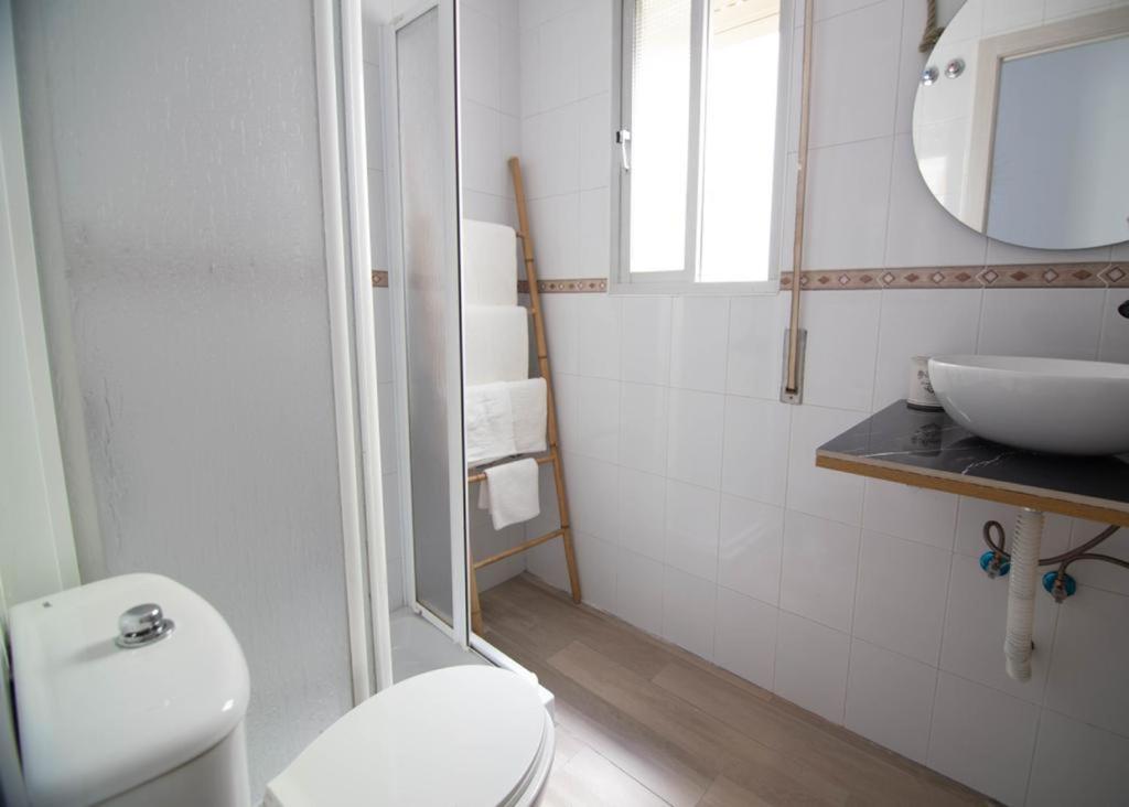 A bathroom at Barbate Playa