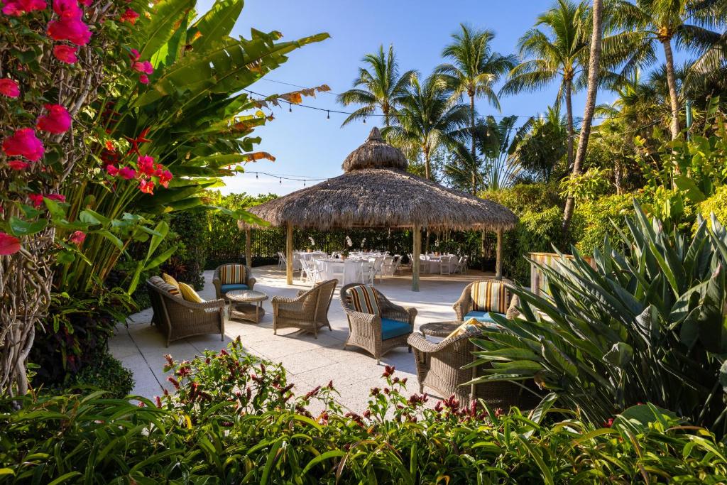 Ein Garten an der Unterkunft The Palms Hotel &amp; Spa