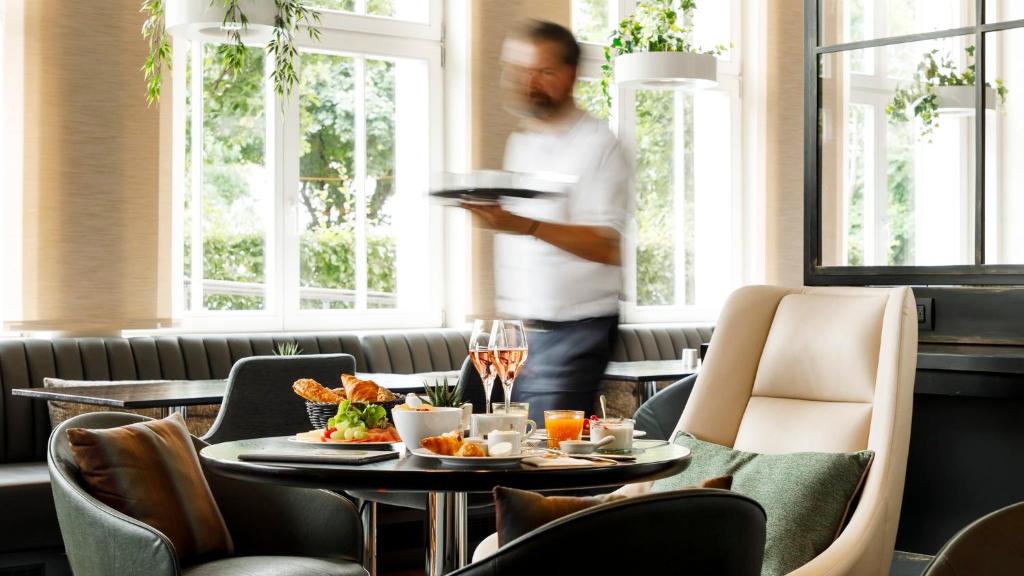 Holiday Inn Dresden - Am Zwinger by IHG - Resim 31