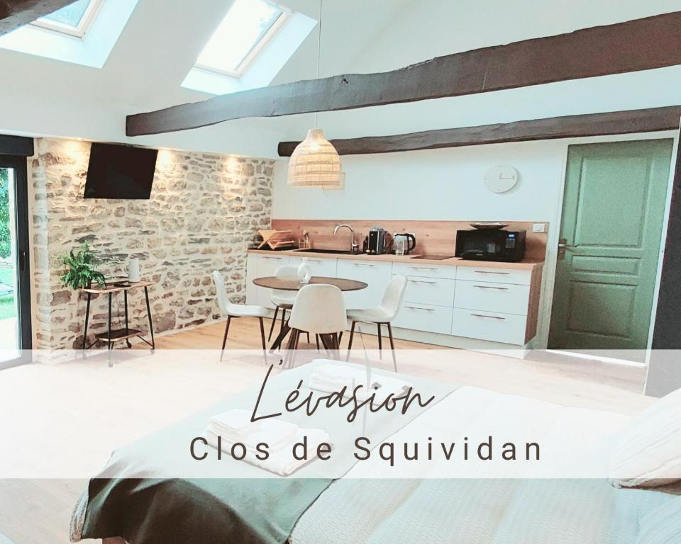 Η κουζίνα ή μικρή κουζίνα στο Le Clos de Squividan
