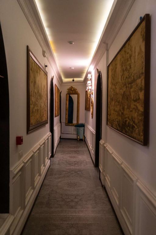 Fotografie z fotogalerie ubytování Conacul Coroanei Luxury Boutique Hotel v Bukurešti