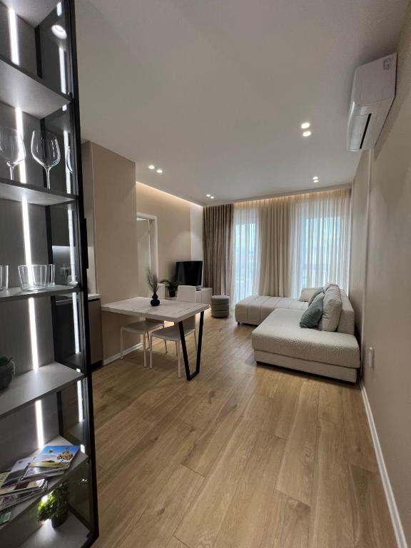 Moreas Apartment - Image 2