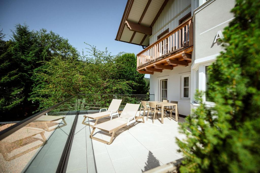 A balcony or terrace at Crystls Aparthotel