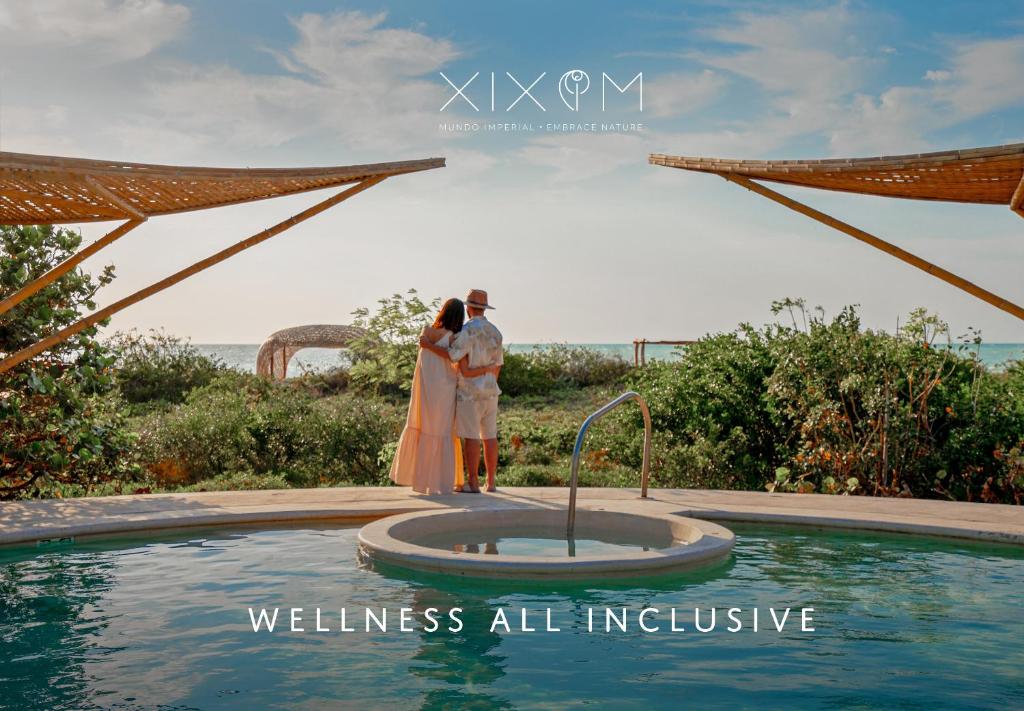 A piscina localizada em Xixim Mundo Imperial Wellness All Inclusive ou nos arredores