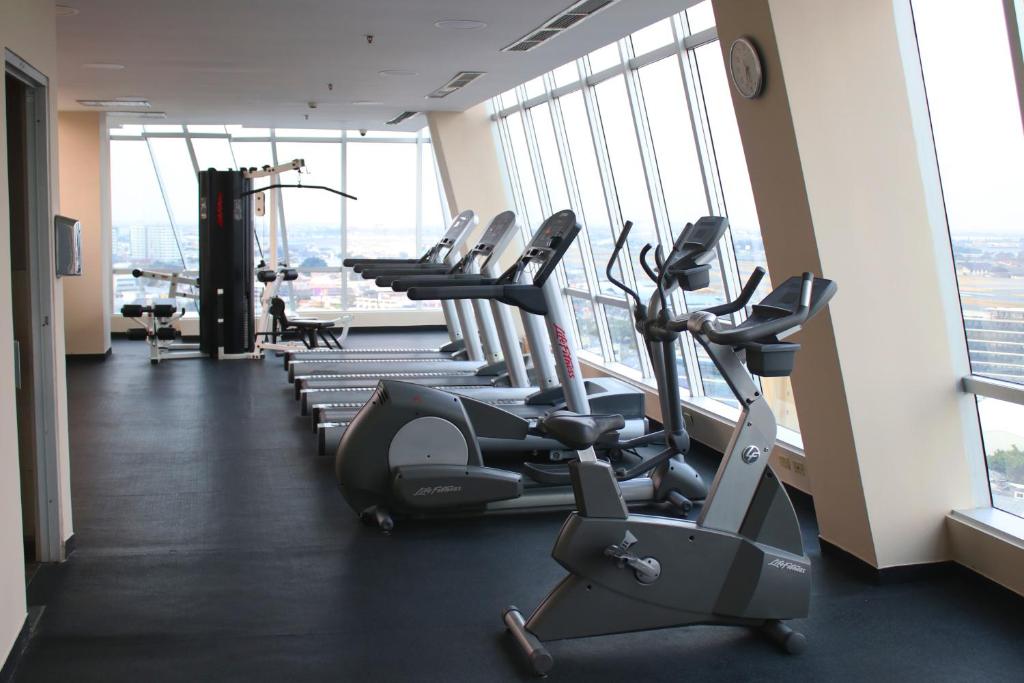 Fitness centrum a/nebo fitness zařízení v ubytování Courtyard by Marriott Guayaquil