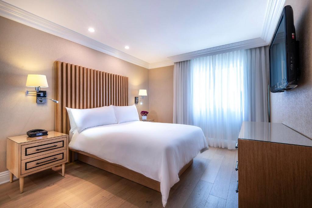 Beverly Hills Plaza Hotel & Spa - Queen Executive Suite