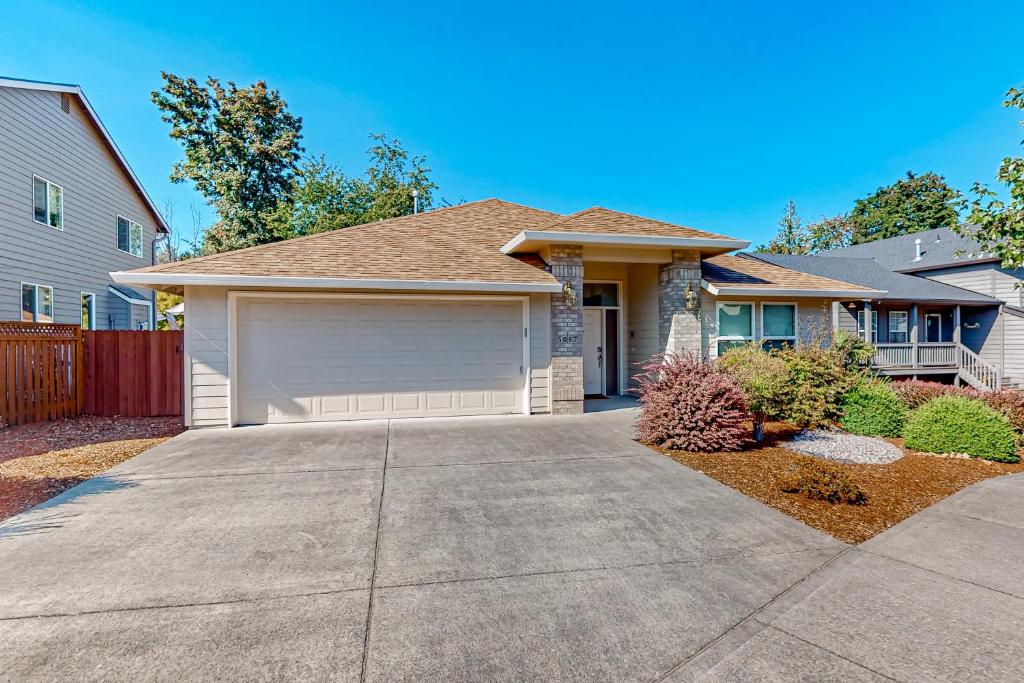 Kelly Creek Retreat, Gresham (updated prices 2024)