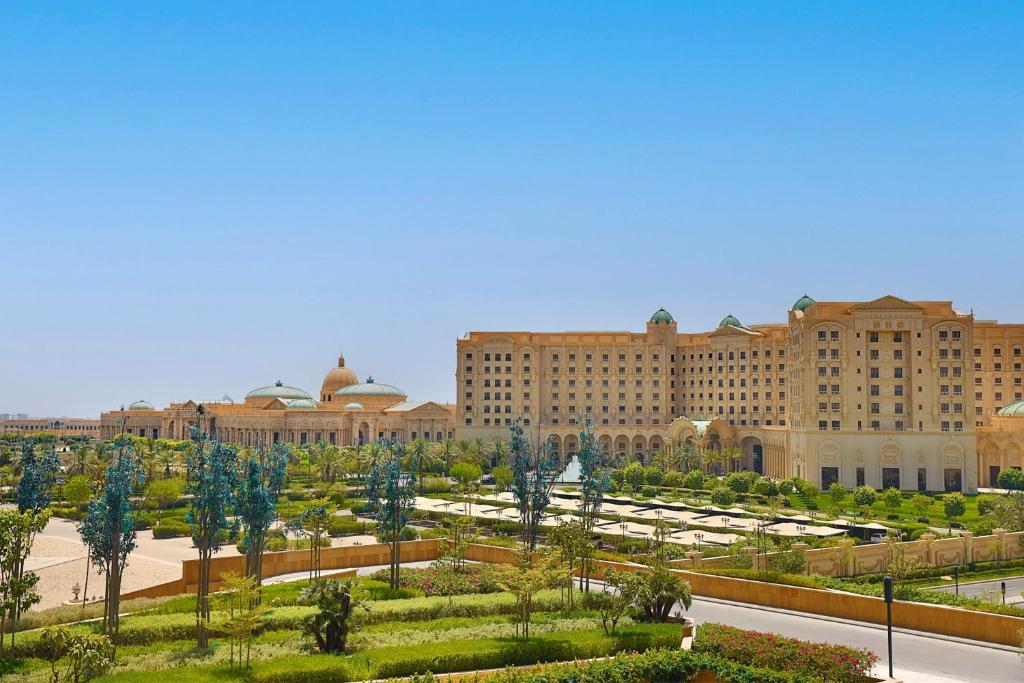 غرفة جناح سانت ريجيس، جناح بغرفة نوم واحدة، سرير كينغ واحد، إطلالة على المدينة