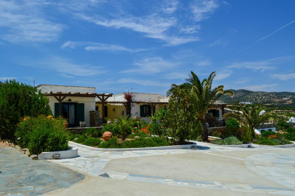a house with a skateboard ramp in a yard at Villa Peristeri in Agios Georgios