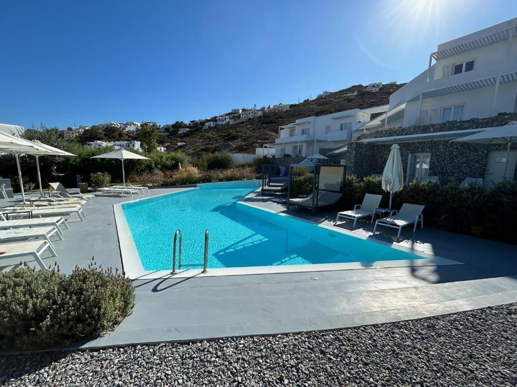 La alberca dentro o cerca de Relux Ios Hotel