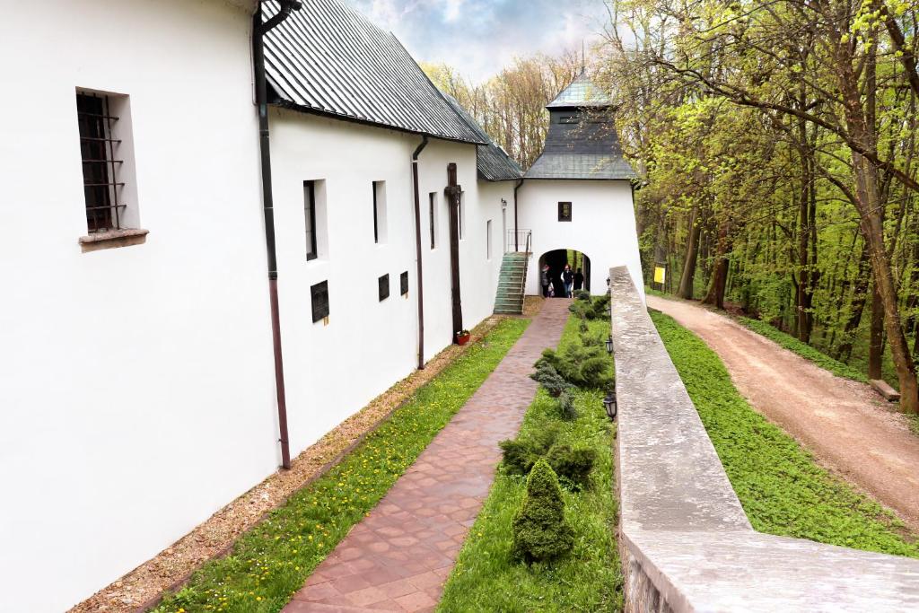 Karczówka Klasztor - 14