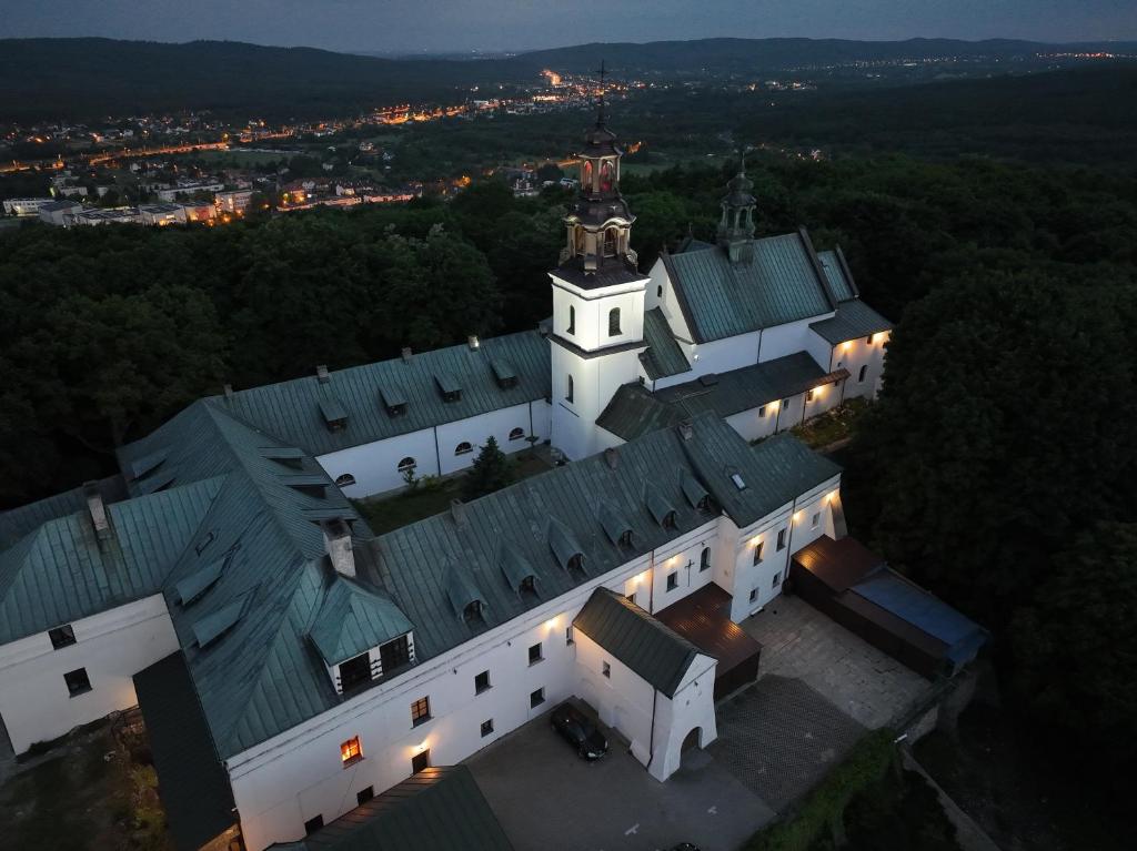 Karczówka Klasztor - 8