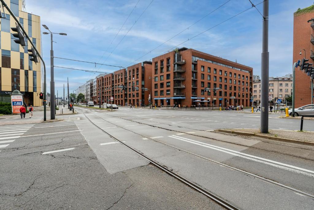 Modern Apartments with FREE parking spots - 13