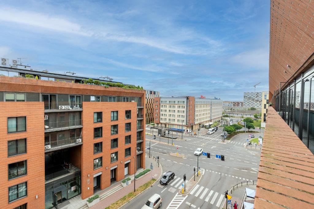 Modern Apartments with FREE parking spots - 12